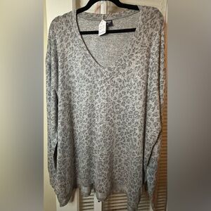 COPY - Spirit V-neck Animal Print Sweater